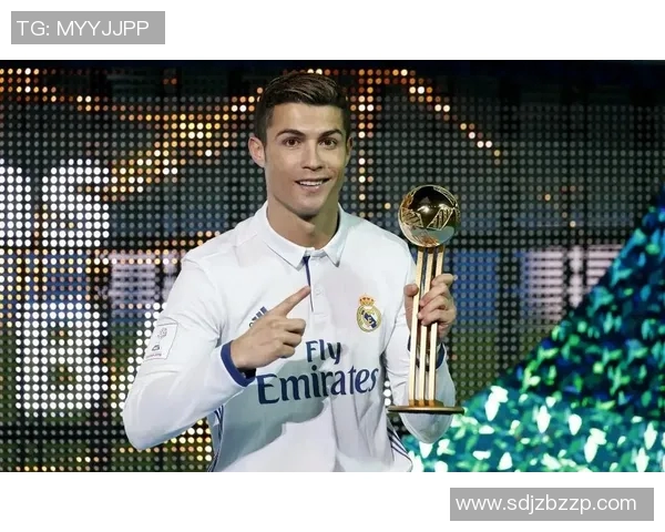 足球巨星C罗的豪华座驾揭秘与驾驶体验分享