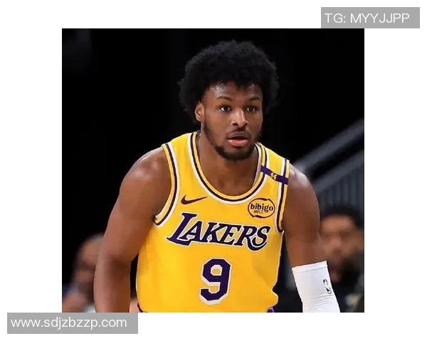 足球明星被误称名字引发热议粉丝们纷纷表达不满与支持